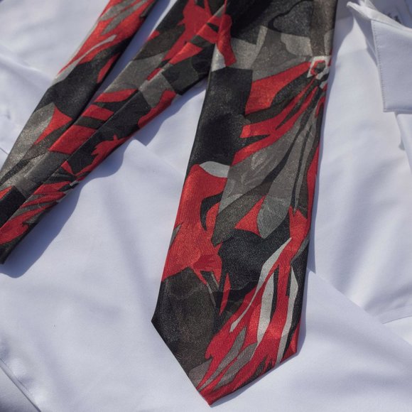 PIERRE BALMAIN Abstract Floral Necktie | Abstract Artwork Designer Silk Neckwear - Picture 1 of 3